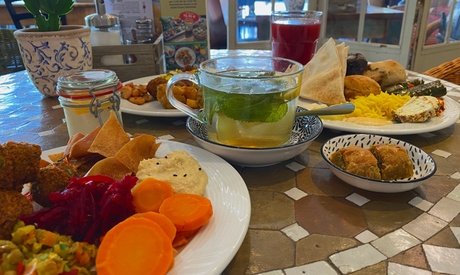 Für 1 Person: Orientalischer Sonntags-Brunch (einlösbar sonntags von 11-15 Uhr)
