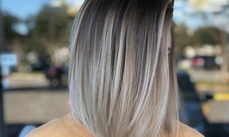 Für mittellanges Haar (bis 30 cm): Balayage inkl. Waschen und Styling