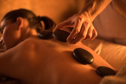 75 Min. Hot-Stone-Ganzkörpermassage für 1 Person