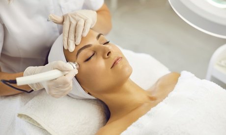 2x ca 45-60 Min. Microneedling-Gesichtsbehandlung mit Hyaluronsäure und Maske