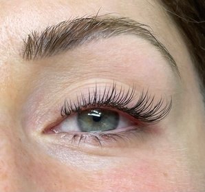Wimpernverlängerung in der 1:1 Technik