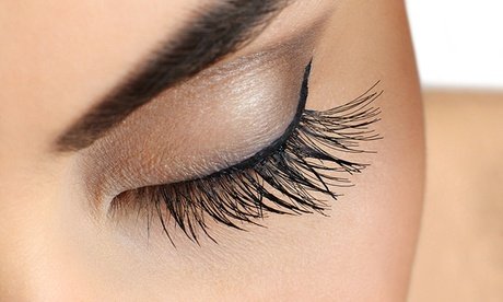 Wimpern **oder** Browlifting ohne Färben