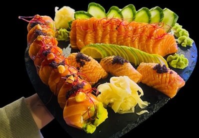 Candlelight-Sushi- oder Veggie-Platte für 2 Personen