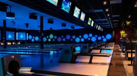 2 Std. Bowling und 2 Pizzen für bis zu 6 Personen (einlösbar von Di.-Do. AB 19 Uhr)