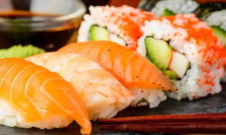 Für 2 Personen: Sushi-Menü inklusive Frühlingsrollen (einlösbar ab 02.01.2023)
