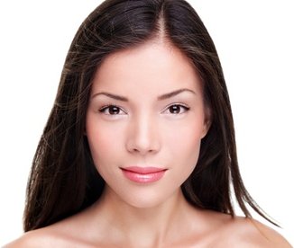 Hyaluron-Faltenbehandlung an einer Zone nach Wahl