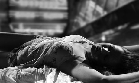 120 Min. Dessous- Erotik- oder Akt-Shooting inkl. beliebig viele Outfit-Wechsel