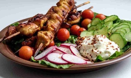 Für 4 Personen: Mediterranes 3-Gänge-Menü (einlösbar Di. - Do.)