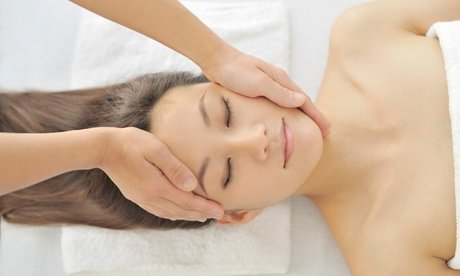 90 Min. VIP-Entspannungspaket: Ganzkörpermassage inkl. intensive Hand- und Fußmassage für 1 Person