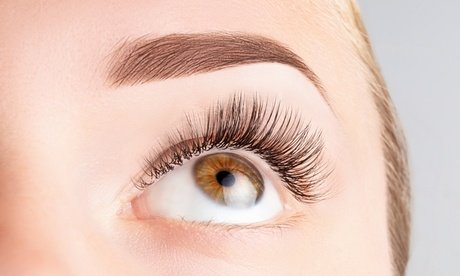 Ca. 60 Min. Augenbrauenlifting ohne Färben für 1 Person