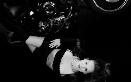 Inkl. 10 bearbeiteter Bilder: 60 Min. Premium-Fotoshooting nach Wahl für 1 Person