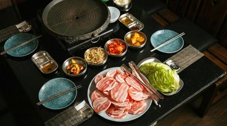 Für 2 Personen: Koreanischer BBQ-Tischgrill nach Wahl