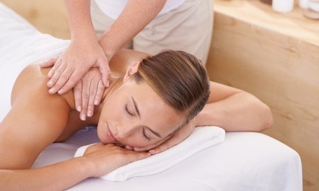 60 Min. Aromaöl-Massage inkl. Fußmassage für 1 Person