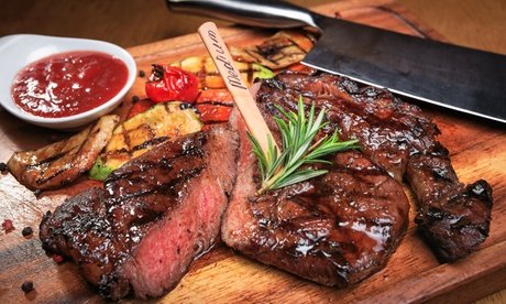 Für 4 Personen: 250g Dry Aged Steak nach Wahl inkl. Beilage & Dessert (einlösbar: So.-Do.)