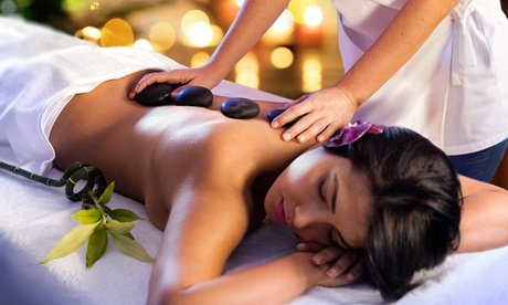 60 Min. Hot-Stone-Massage für 1 Person (einlösbar Mo. - Do.: 10 -13 Uhr)
