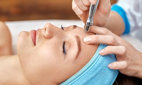 45 Min. Diamant-Mikrodermabrasion-Behandlung inkl. typgerechter Maske für 1 Person