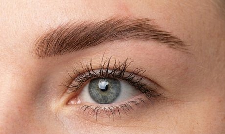 Augenbrauen-Lifting inkl. Zupfen Färben und Pflege