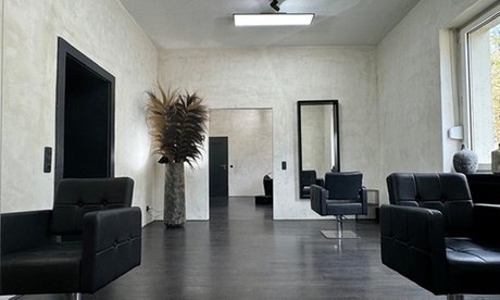 Fresh up Gloss inkl. Föhnen und Kur für 1 Person