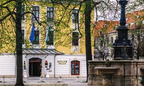 Für 2 Personen: Spa-Tageskarte mit 50 Min. Beauty- oder Massage-Treatment nach Wahl