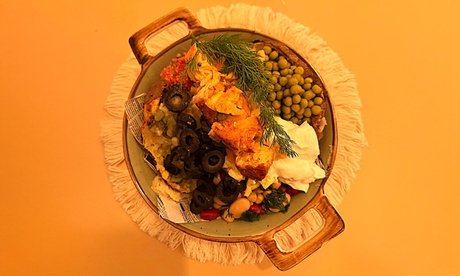 Für 4 Personen: Reichhaltige gefüllte Patata (Kumpir) mit Toppings inkl. Softgetränk