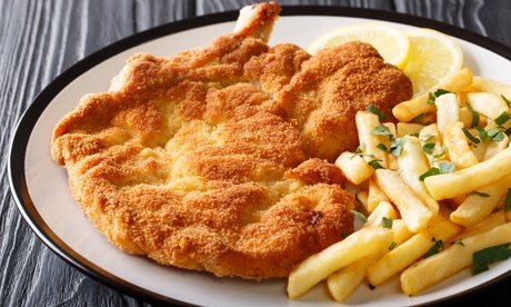 Für 4 Personen: Schnitzel-Menü in 3 Gängen mit Suppe Hauptgang und Nachtisch