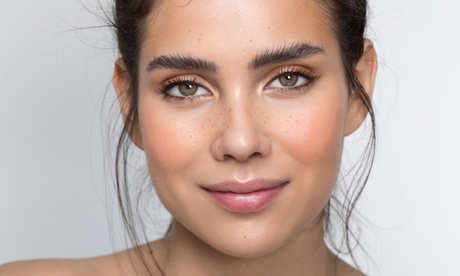 60 Min. Carbon Laser Peeling (Hollywood Peeling)