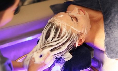 Für 1 Person: 2 5-3 Std. Luxury Head & Body Spa (einlösbar von Mo.-Fr.)