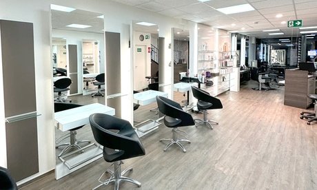 Waschen Schneiden & Styling für 1 Dame