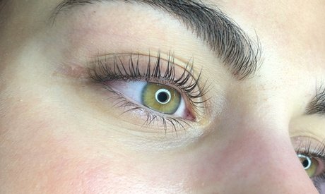 Inkl. Färben: 60 Min. Wimpern-Lifting