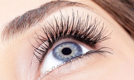 Wimpernverlängerung neu mit Volumentechnik & Kleber (90 Min.)
