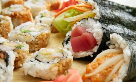 Für 4 Personen: Veganes 3-Gänge-Sushi-Menü