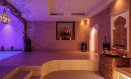 Für 1 Person: 1 Std. Spa-Aufenthalt inkl. 30 Min. Honig- & 30 Min. Schaum-Massage (einlösbar Mo. - Fr.)