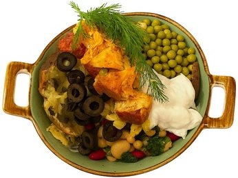 Für 4 Personen: Reichhaltige gefüllte Patata (Kumpir) mit Toppings inkl. Softgetränk