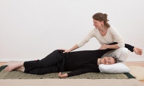 90 Min Shiatsu-Behandlung inkl. Erstanamnese für 1 Person