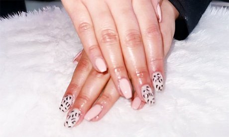 45 Min. Pediküre inkl. Shellac