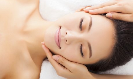 60 Min. Aqua-Facial-Gesichtsbehandlung inkl. kosmetisches Microneedling für 1 Person