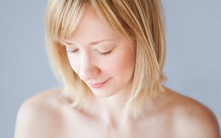 2x ca. 60 Min. ProCeA Behandlung an mittlerer Zone zur Straffung und Faltenglättung