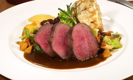 Für 2 Personen: 2-Gänge-Menü mit Wildgericht und Vorspeise Dessert oder Getränk