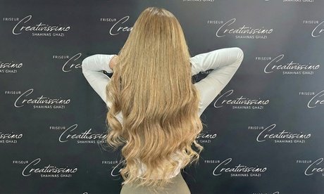 Inkl. Farbe komplett: Waschen Schneiden Föhnen & Haarkur (bis schulterlanges Haar)