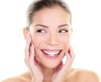 90 Min. Kollagen-Gesichtsbehandlung inkl. 10 Min. Nacken- und Rücken-Massage