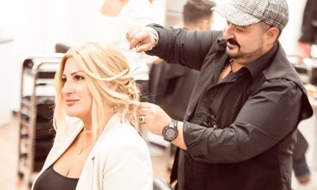 Inkl 10-15 Foliensträhnen: Waschen Schneiden Föhnen für alle Haarlängen für 1 Dame