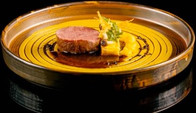 5-Gänge-Überraschungsmenü inkl. einer Flasche Wein für 2 Personen