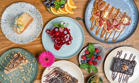 Für 2 Personen: Gericht nach Wahl + Heißgetränk oder Kaltgetränk nach Wahl