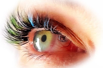Wimpernverlängerung in der 2D - 5D Technik mit bis zu 500 Seidenwimpern pro Auge