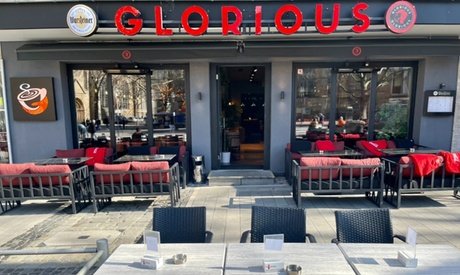 Für 4 Personen: 3-Gänge-Pizza- oder Pasta-Menü