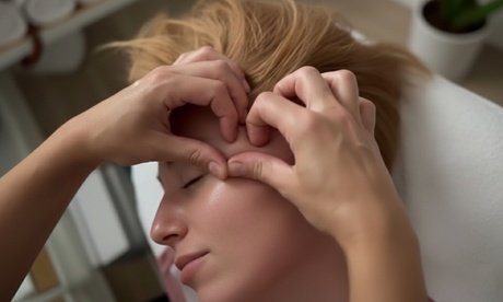 60 Min Gesichtsmassage mit 20 Min. verwöhnender Gesichtsmaske für 1 Person