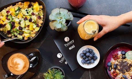 Für 2 Personen: Frische Bowl nach Wahl inkl. Softgetränk (nur einlösbar YUÍCERY Ehrenstraße)