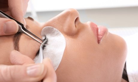 Inkl. UV LED: Wimpernverlängerung in der 2-3D Technik