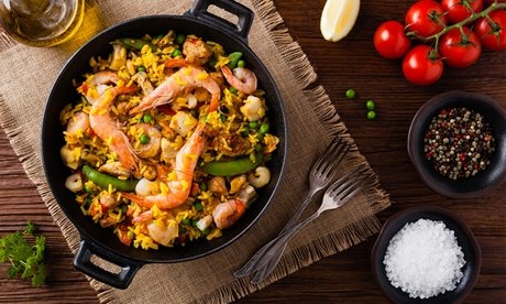 Spanisches 3-Gänge-Menü mit Paella & Wein-Flasche für 2 Personen