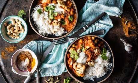 Für 1 Person: Indisches 2-Gänge-Menü mit Fisch Ente Garnelen Hähnchen oder Lamm